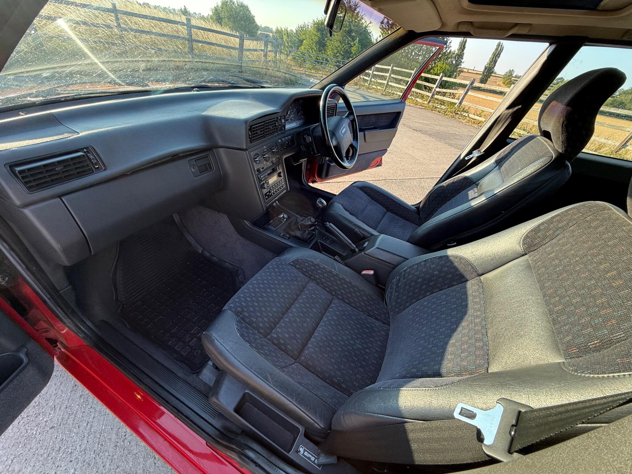 Volvo 850 2.5 20v GLT 5dr — photo 92 of 96